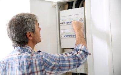 6 Signs That You Have an Electrical Problem at Home